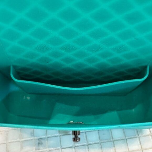 American Jewel Quilted Turquoise Pink Silicone Crossbody Purse - Picture 11 of 13